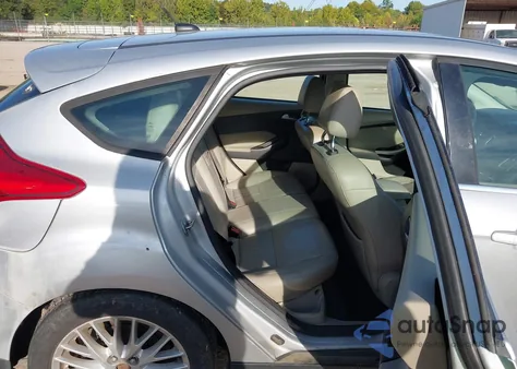 2012 Ford Focus z USA, uszkodzony, nr VIN 1FAHT3M28CL367166